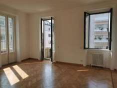Foto Appartamento di 216 m con 5 locali e box auto in affitto a Milano
