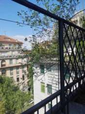 Foto Appartamento di 90 m con 2 locali in affitto a Milano