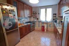 Foto Appartamento in affitto a Giugliano In Campania - 4 locali 120mq