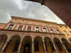 Foto Palazzo in affitto a Bologna